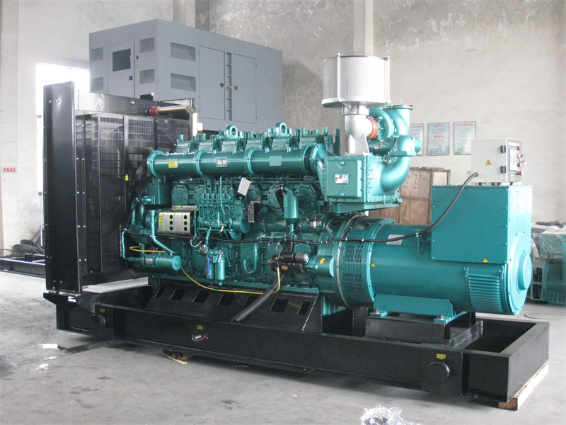 西山200KW 柴油发电机的油耗是多少?