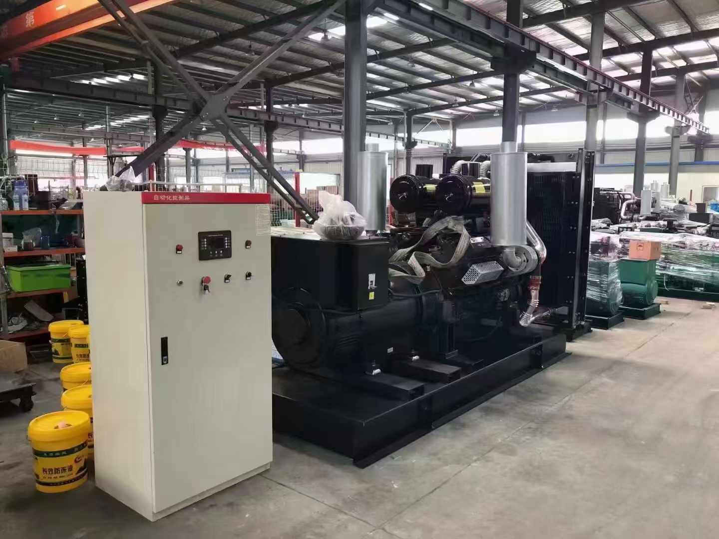 西山柴油发电机运行时的噪音和振动水平如何？
