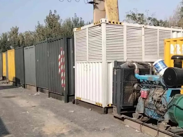 西山200KW柴油发电机机组每小时油耗是多少？